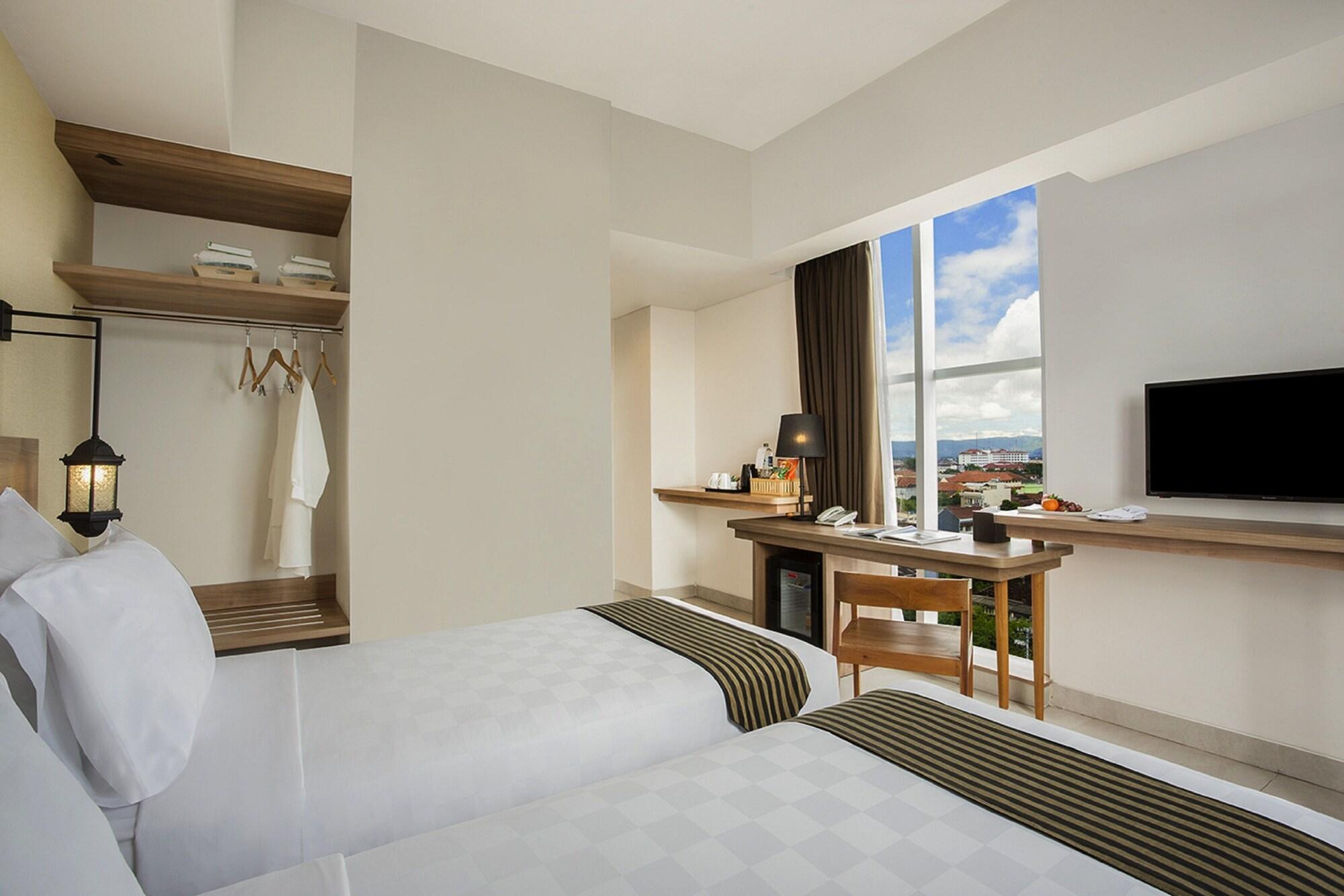 Khas Tugu Hotel Джокьякарта Экстерьер фото