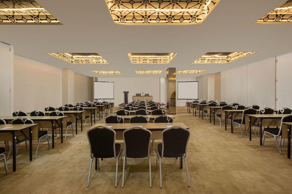 Khas Tugu Hotel Джокьякарта Экстерьер фото