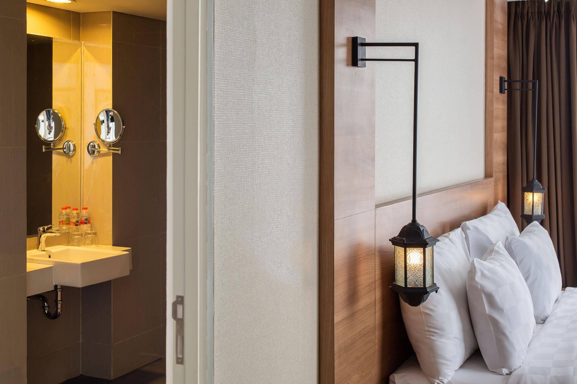 Khas Tugu Hotel Джокьякарта Экстерьер фото