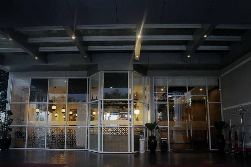 Khas Tugu Hotel Джокьякарта Экстерьер фото
